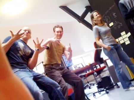 Bram, Daan en Simone in een daily scrum voor D-rent