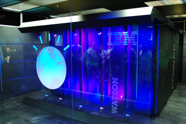 IBM Watson, de bekendste AI-computer. Foto CC Clockready,