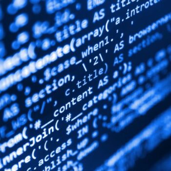 De cyberoorlog wordt gevoerd door programmeurs