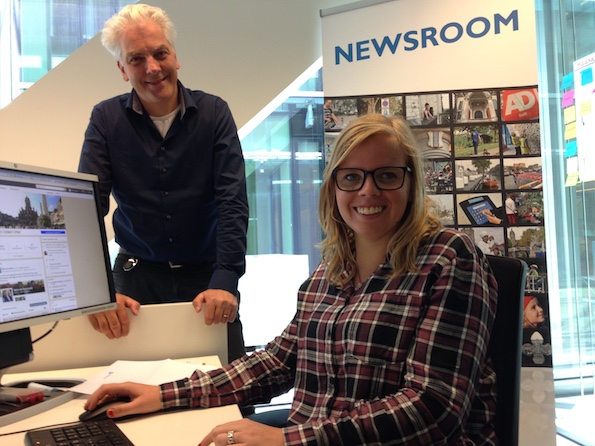 Barry Raymakers en Stephanie van Dijk in de newsroom van gemeente Delft