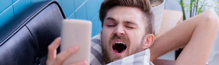 man-smartphone-gaap-stories