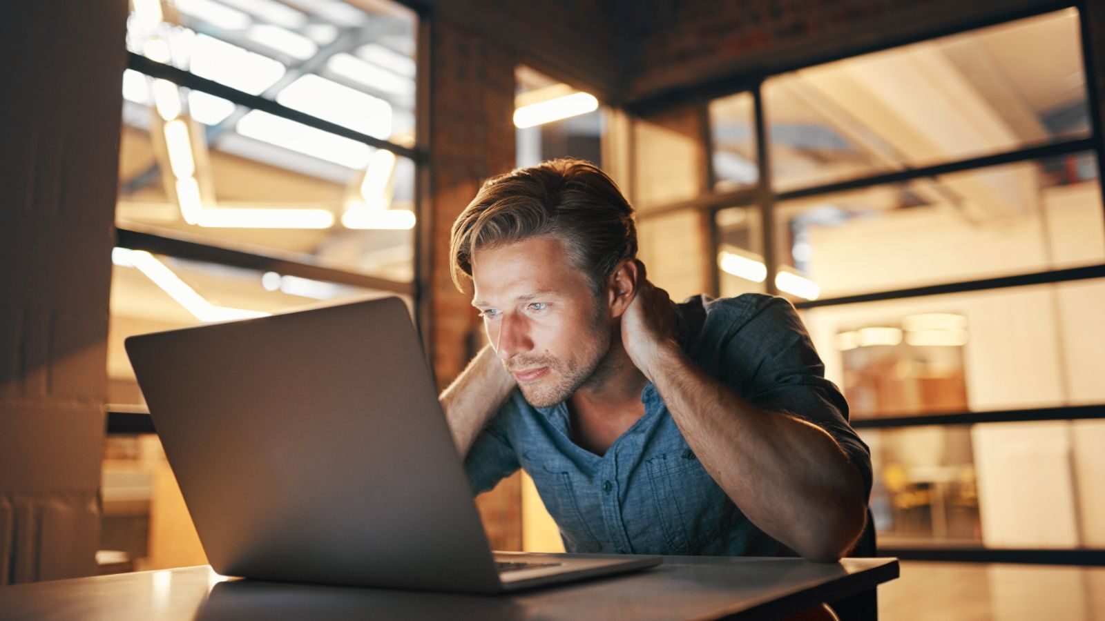 Bijna helft van medewerkers ervaart stress: betrek ze bij digitale veranderingen